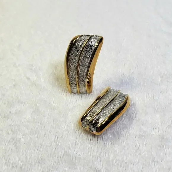Silver & Gold Sculpted Clip-On Earrings – Vintage-Inspired Two-Tone Glam (1.5") - Picture 6 of 7